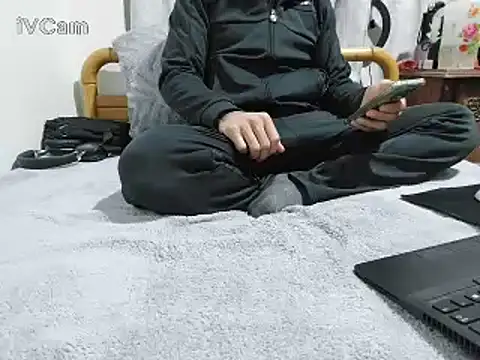 Snapshot of yazinyazin1 chatting on 01/10/26, 01:46 yazinyazin1 online show from 01/10/26, 01:46