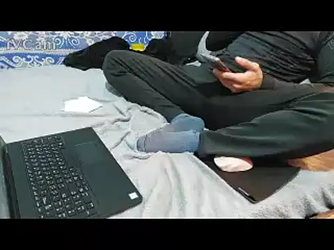 Snapshot of yazinyazin1 chatting on 02/10/26, 10:30 yazinyazin1 online show from 02/10/26, 10:30