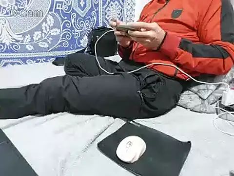 Snapshot of yazinyazin1 chatting on 02/14/26, 02:47 yazinyazin1 online show from 02/14/26, 02:47