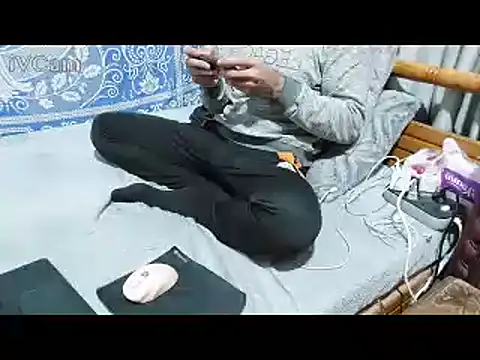 Snapshot of yazinyazin1 chatting on 03/14/26, 04:45 yazinyazin1 online show from 03/14/26, 04:45