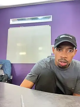 fitsexyman online show from 11/18/25, 12:31