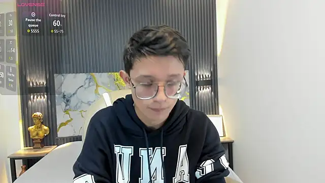 SantiagoRusso18 online show from 10/09/25, 01:09