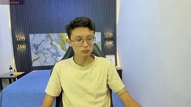 SantiagoRusso18 online show from 03/02/26, 07:10