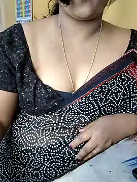 Snapshot of Angel0731 chatting on 12/17/25, 06:03 Angel0731 online show from 12/17/25, 06:03