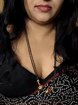 Snapshot of Angel0731 chatting on 12/23/25, 10:35 Angel0731 online show from 12/23/25, 10:35