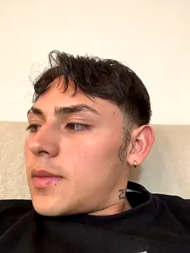 Vittorio 19 online show from 09/12/25, 07:58