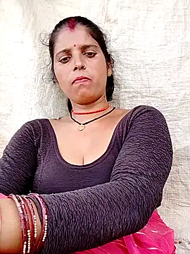 Snapshot of Manvi_tyagi chatting on 09/14/25, 08:13 Manvi tyagi online show from 09/14/25, 08:13