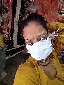 Snapshot of Manvi_tyagi chatting on 10/13/25, 05:40 Manvi tyagi online show from 10/13/25, 05:40