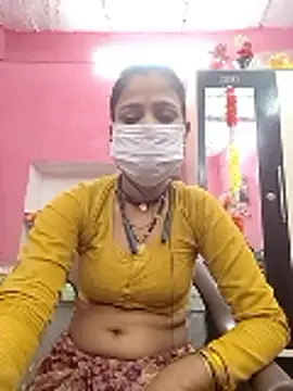 Snapshot of Manvi_tyagi chatting on 10/19/25, 04:51 Manvi tyagi online show from 10/19/25, 04:51