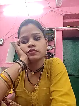 Snapshot of Manvi_tyagi chatting on 10/23/25, 09:52 Manvi tyagi online show from 10/23/25, 09:52