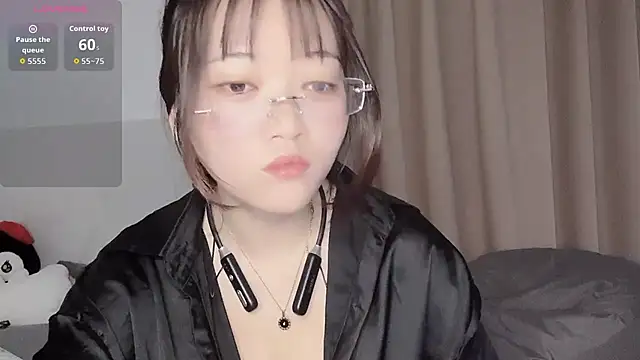 Snapshot of Xoxo-258 chatting on 10/14/25, 02:34 Xoxo-258 online show from 10/14/25, 02:34