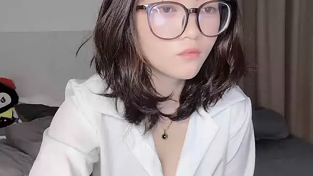 Snapshot of Xoxo-258 chatting on 10/20/25, 01:50 Xoxo-258 online show from 10/20/25, 01:50