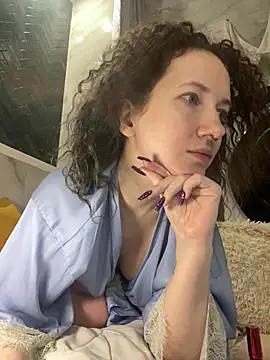 Snapshot of Kitty_Kisss chatting on 02/03/26, 06:40 Kitty Kisss online show from 02/03/26, 06:40