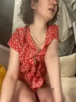 Snapshot of Kitty_Kisss chatting on 02/05/26, 08:30 Kitty Kisss online show from 02/05/26, 08:30