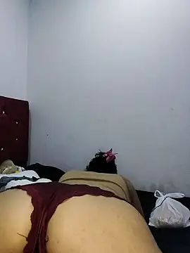 Eva Clark01 online show from 11/20/25, 11:37