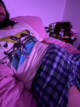 Snapshot of crashnasty chatting on 09/24/25, 03:43 crashnasty online show from 09/24/25, 03:43