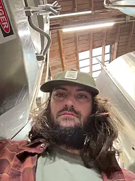 Snapshot of crashnasty chatting on 10/08/25, 03:31 crashnasty online show from 10/08/25, 03:31