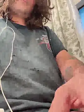 Snapshot of crashnasty chatting on 10/19/25, 02:18 crashnasty online show from 10/19/25, 02:18