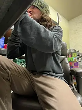 Snapshot of crashnasty chatting on 02/04/26, 10:04 crashnasty online show from 02/04/26, 10:04