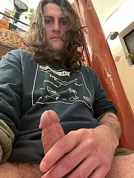 Snapshot of crashnasty chatting on 02/12/26, 01:17 crashnasty online show from 02/12/26, 01:17