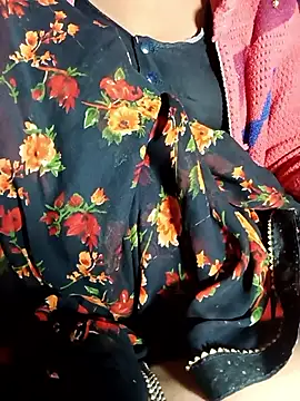 Snapshot of Sapnaji500 chatting on 11/16/25, 12:44 Sapnaji500 online show from 11/16/25, 12:44