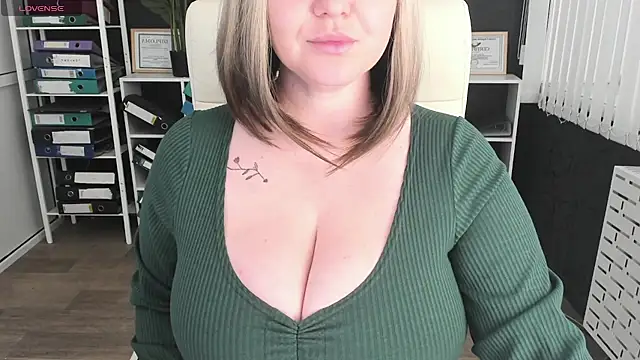  feel me  online show from 09/15/25, 01:38