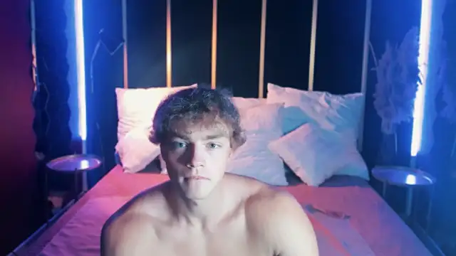 Snapshot of ChaseMuscular chatting on 09/21/25, 10:28 ChaseMuscular online show from 09/21/25, 10:28
