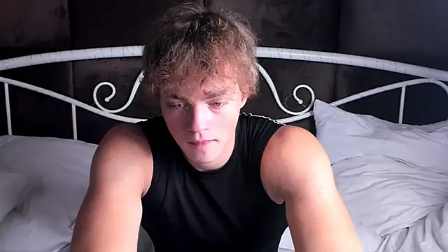 Snapshot of ChaseMuscular chatting on 09/25/25, 10:30 ChaseMuscular online show from 09/25/25, 10:30