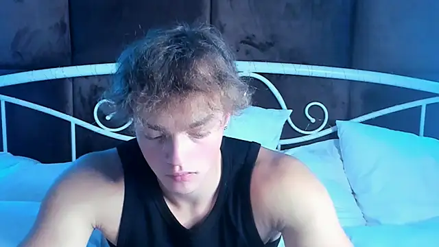 Snapshot of ChaseMuscular chatting on 10/08/25, 04:15 ChaseMuscular online show from 10/08/25, 04:15