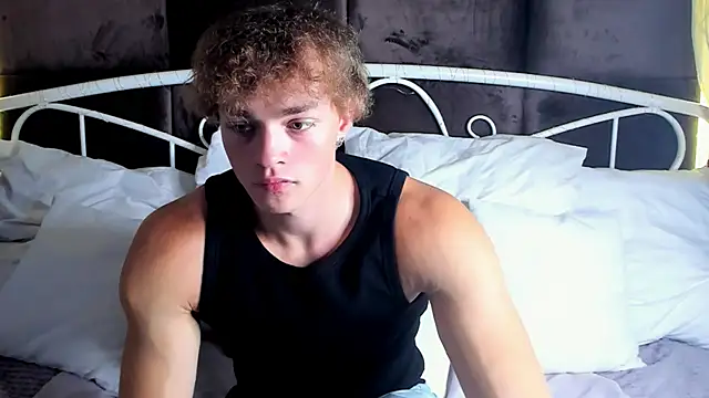 Snapshot of ChaseMuscular chatting on 10/10/25, 10:36 ChaseMuscular online show from 10/10/25, 10:36