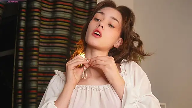 ttragedienne online show from 11/17/25, 01:28