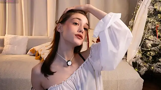 Snapshot of ttragedienne chatting on 12/22/25, 02:25 ttragedienne online show from 12/22/25, 02:25