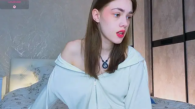 Snapshot of ttragedienne chatting on 02/16/26, 02:29 ttragedienne online show from 02/16/26, 02:29