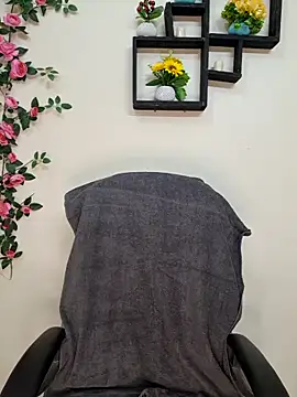 Snapshot of ariya-03 chatting on 12/23/25, 09:29 ariya-03 online show from 12/23/25, 09:29