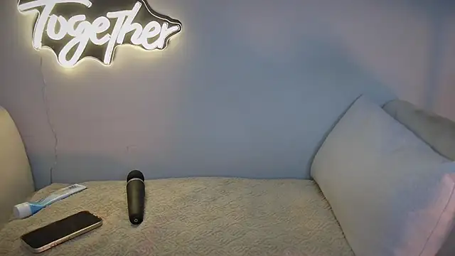 Petite36 online show from 11/28/25, 04:48