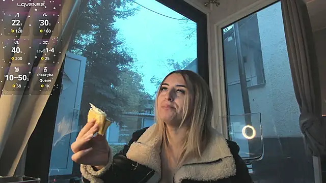 Ella Vee online show from 11/14/25, 05:50