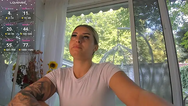 Ella Vee online show from 06/29/26, 05:46