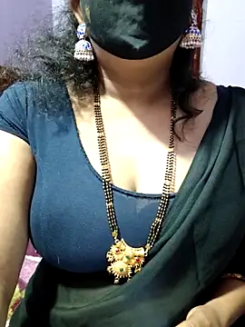 luci-queen online show from 10/05/25, 03:10