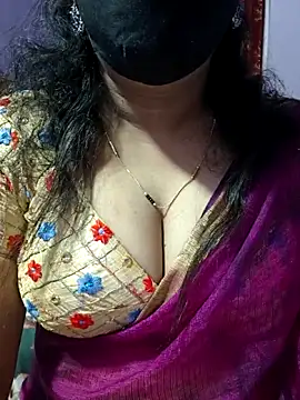 luci-queen online show from 11/13/25, 04:44