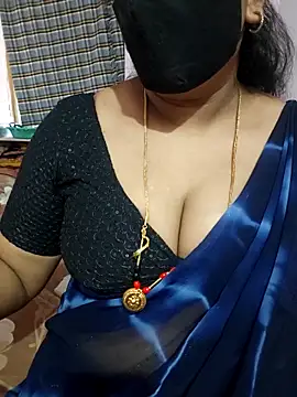 luci-queen online show from 04/22/26, 07:22