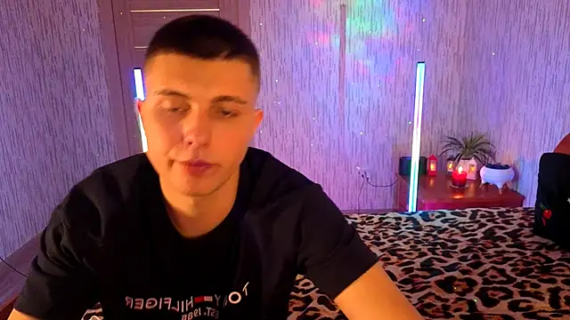 Snapshot of Denisx444 chatting on 12/02/25, 10:49 Denisx444 online show from 12/02/25, 10:49