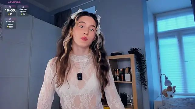 AntonettaTarring online show from 11/19/25, 07:30