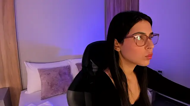 desireee  online show from 11/04/25, 12:15