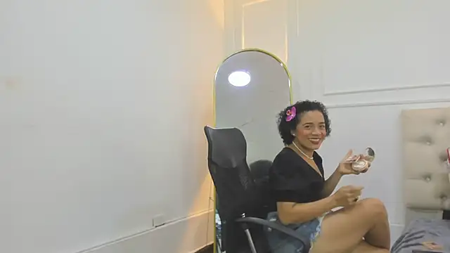 charlotte dante212 online show from 01/15/26, 04:17