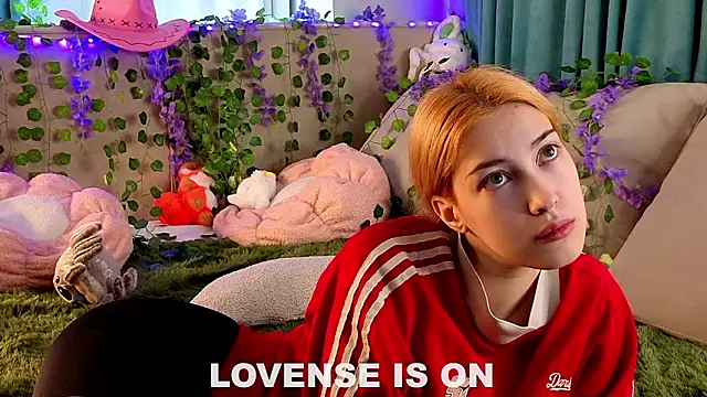 Snapshot of AngelicRice chatting on 02/09/26, 11:36 AngelicRice online show from 02/09/26, 11:36