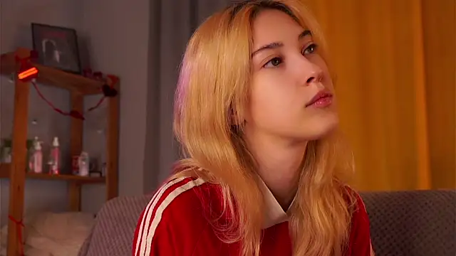 Snapshot of AngelicRice chatting on 03/15/26, 01:39 AngelicRice online show from 03/15/26, 01:39