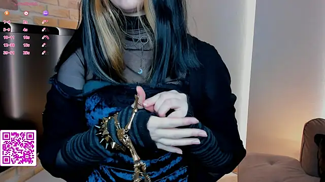 EvaBlimey online show from 09/13/25, 04:56