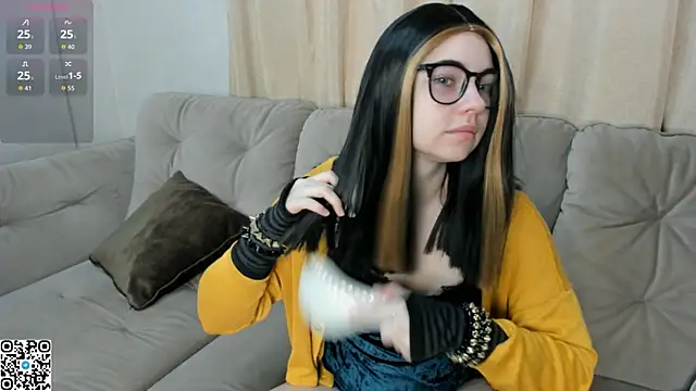 EvaBlimey online show from 10/16/25, 04:46