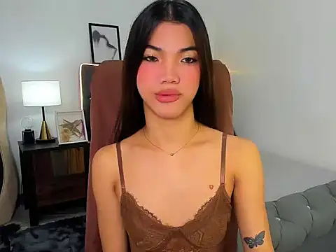 Snapshot of CassieSommereux chatting on 10/09/25, 06:33 CassieSommereux online show from 10/09/25, 06:33