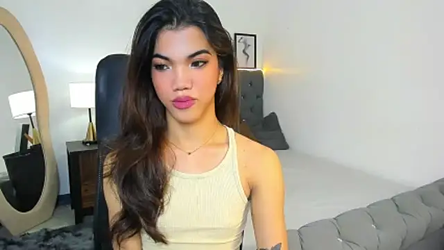 Snapshot of CassieSommereux chatting on 10/16/25, 05:19 CassieSommereux online show from 10/16/25, 05:19